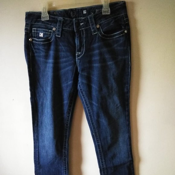 ✨2 for 25✨D9 Jett Dark Wash Skinny Jeans - Picture 3 of 5